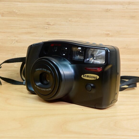 Samsung AF Zoom 1050, Point and Shoot 35mm Film Camera - Picture 2 of 8